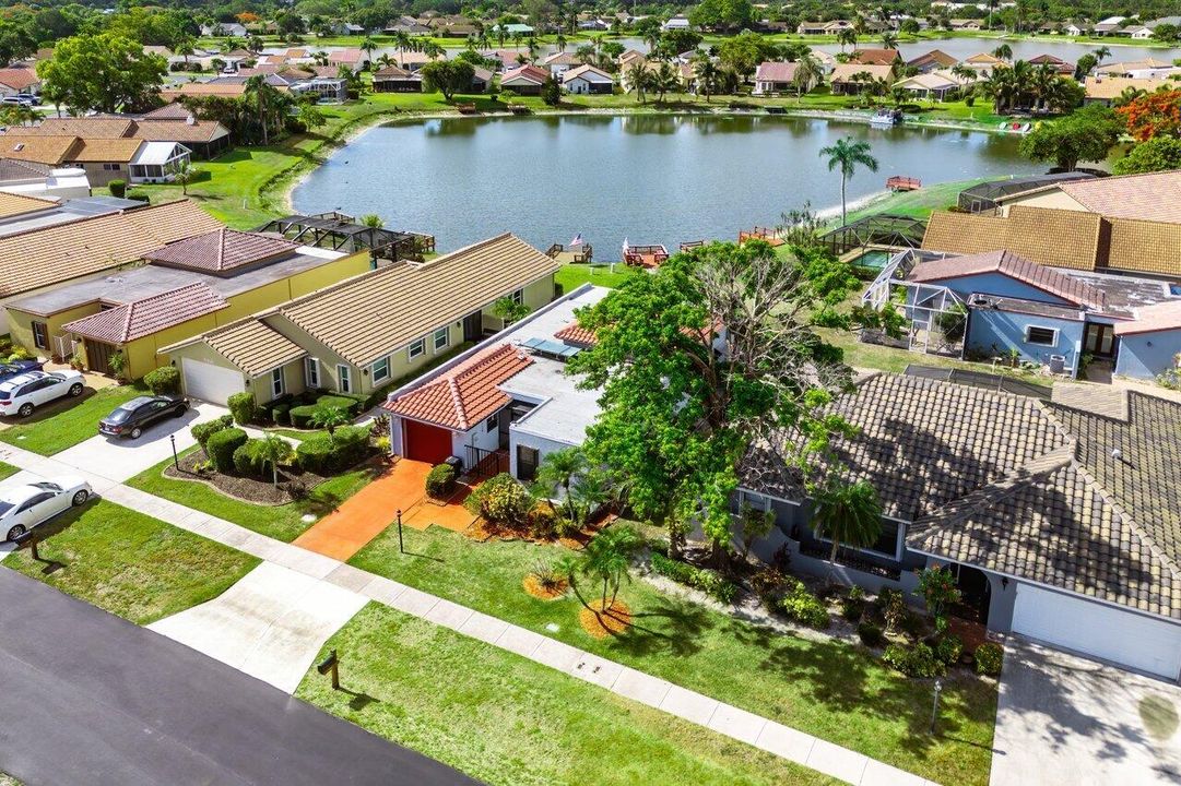 Active With Contract: $375,000 (3 beds, 2 baths, 1868 Square Feet)