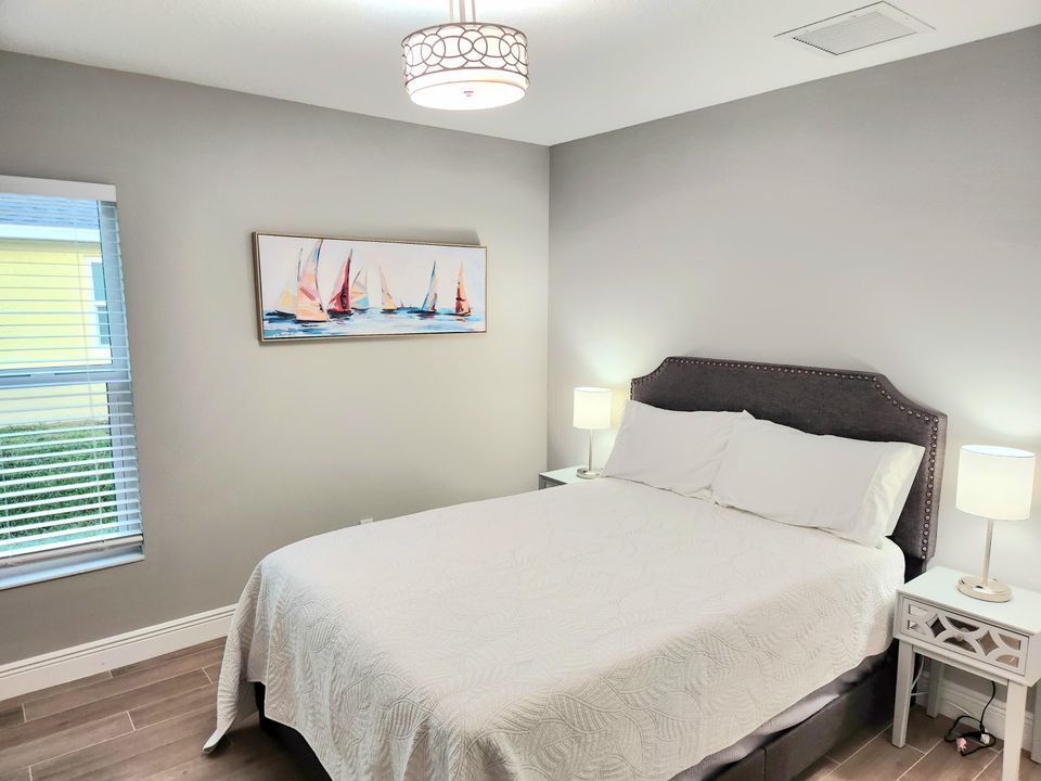 Activo con contrato: $2,900 (5 camas, 2 baños, 2138 Pies cuadrados)