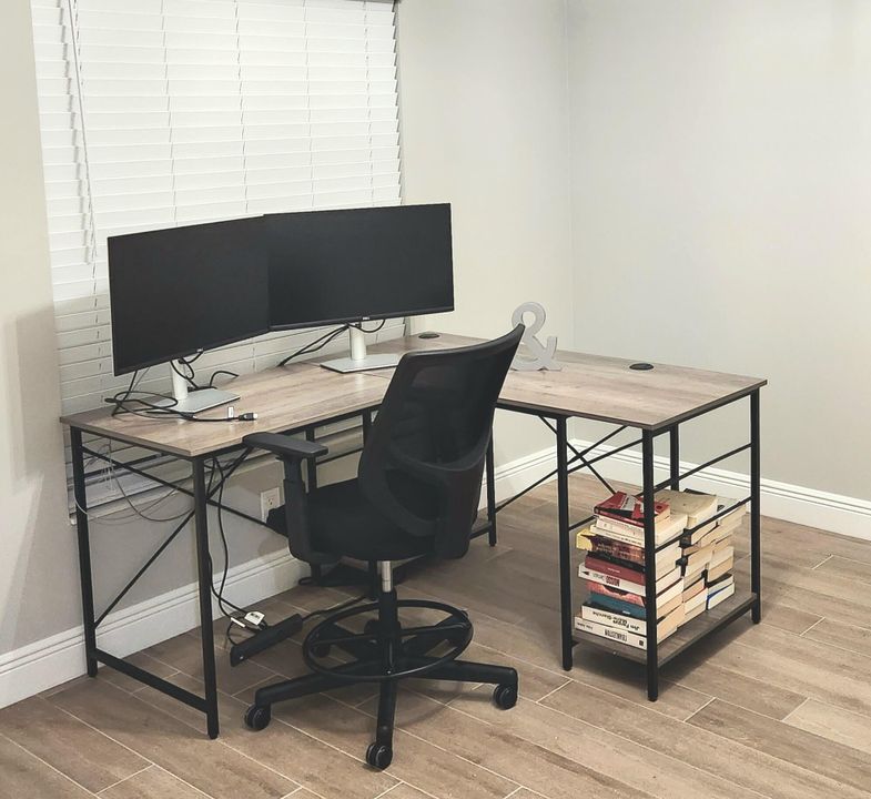 Activo con contrato: $2,900 (5 camas, 2 baños, 2138 Pies cuadrados)