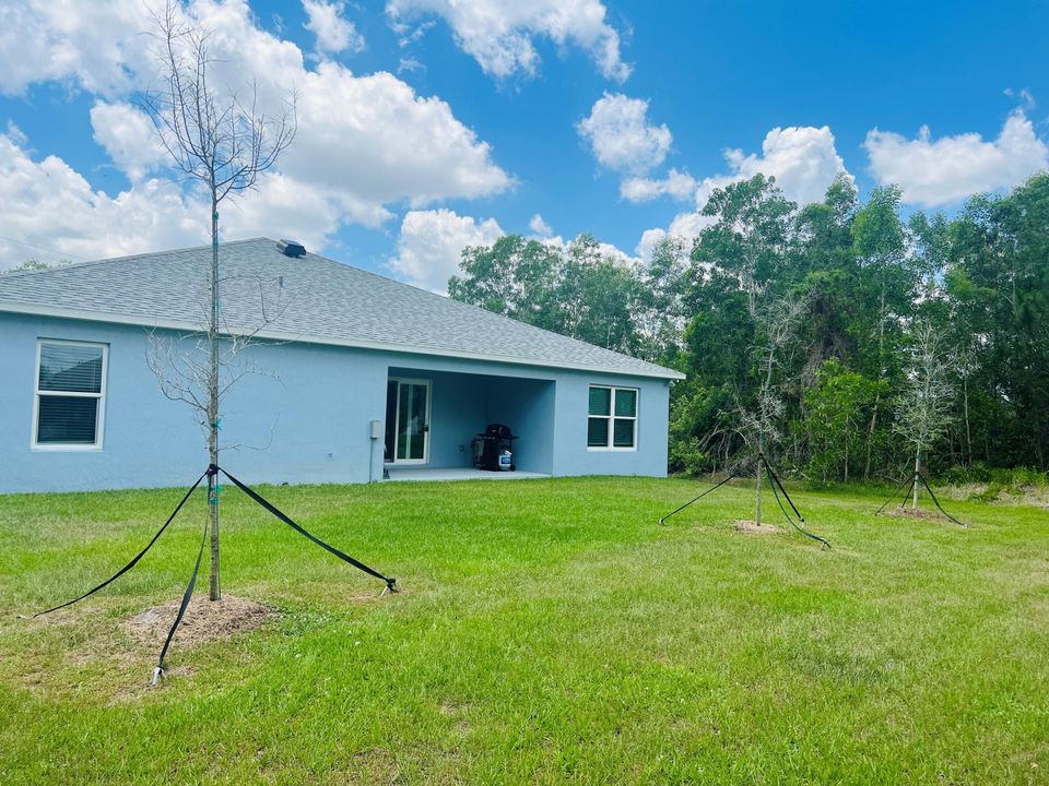 Activo con contrato: $2,900 (5 camas, 2 baños, 2138 Pies cuadrados)