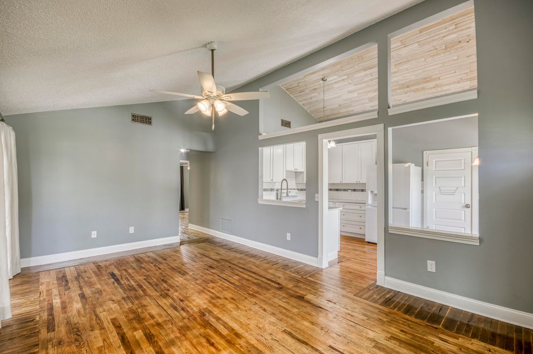 Active With Contract: $424,970 (3 beds, 1 baths, 1085 Square Feet)