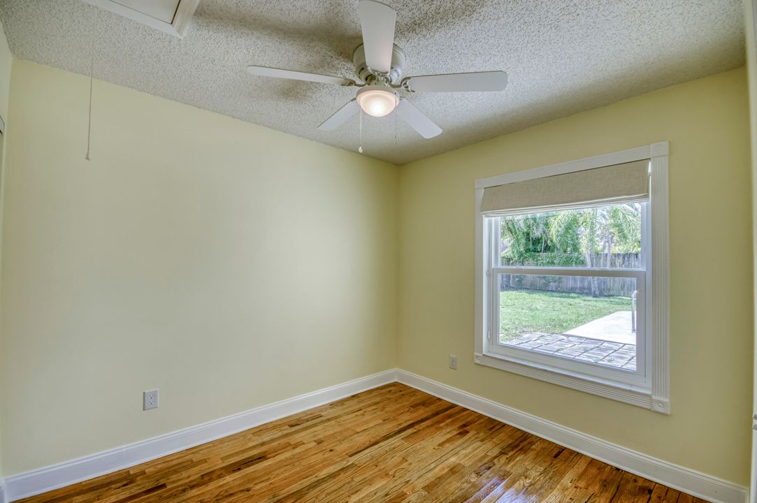 Active With Contract: $424,970 (3 beds, 1 baths, 1085 Square Feet)