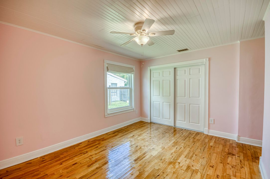 Active With Contract: $424,970 (3 beds, 1 baths, 1085 Square Feet)