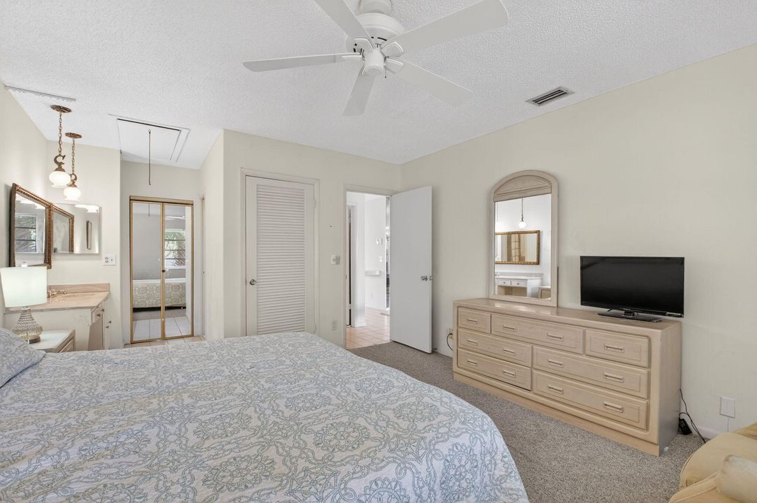 Active With Contract: $159,000 (2 beds, 1 baths, 908 Square Feet)