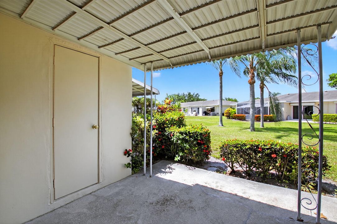 Active With Contract: $159,000 (2 beds, 1 baths, 908 Square Feet)
