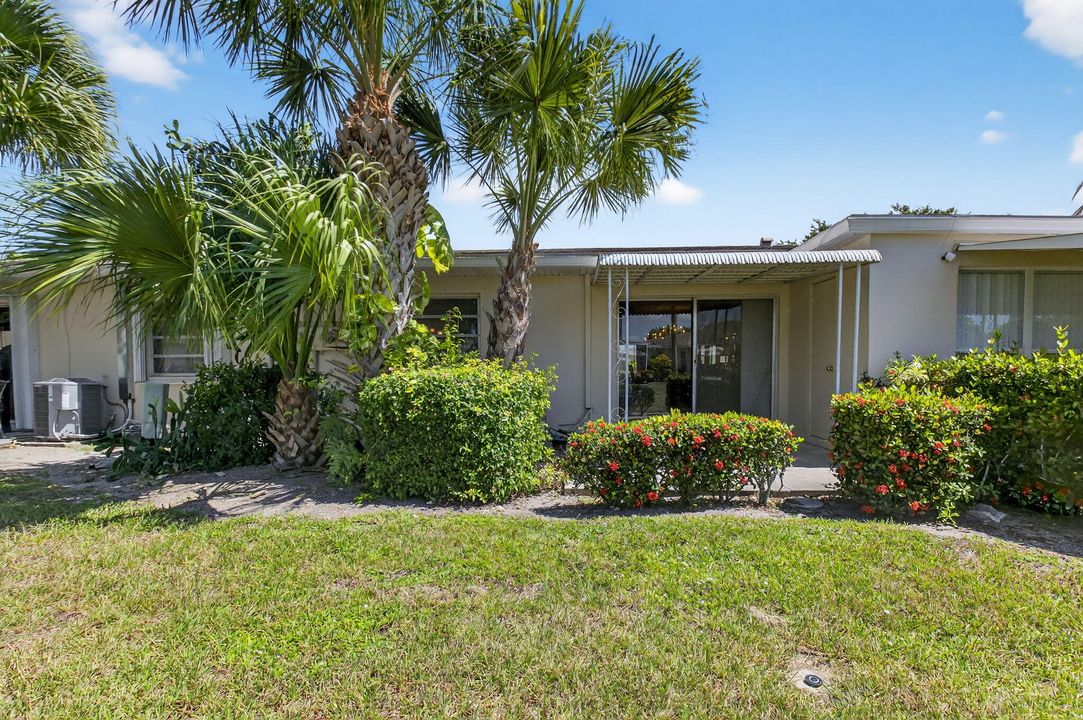 Active With Contract: $159,000 (2 beds, 1 baths, 908 Square Feet)