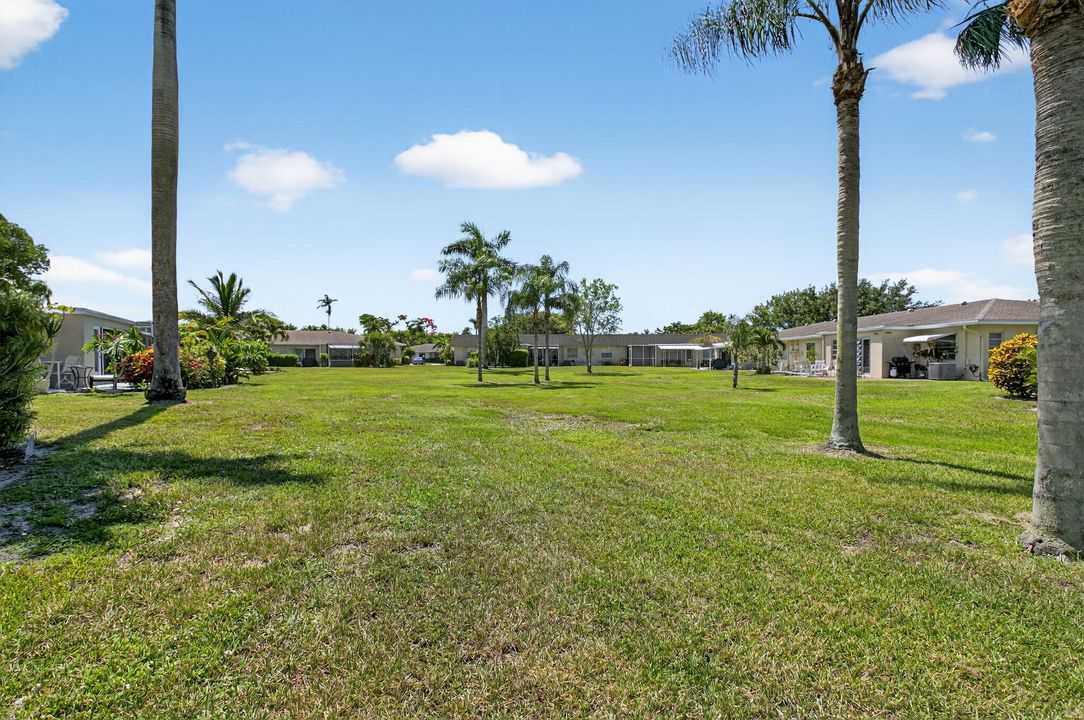 Active With Contract: $159,000 (2 beds, 1 baths, 908 Square Feet)