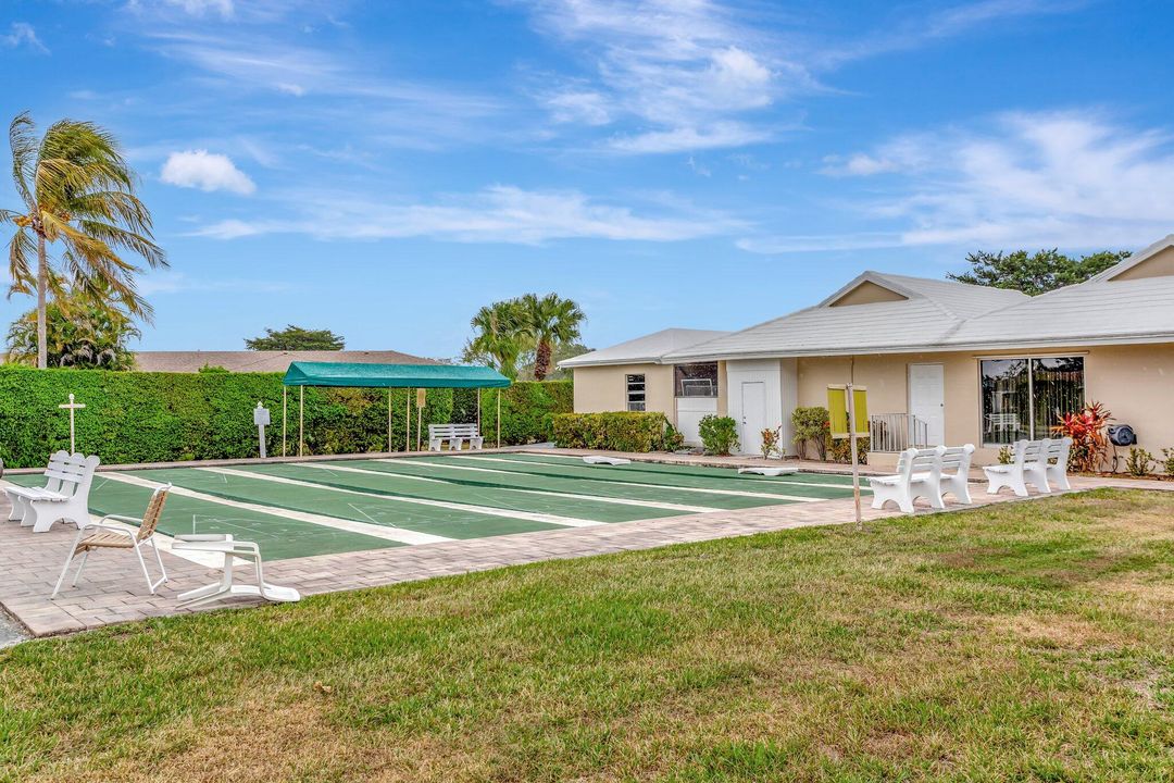 Active With Contract: $159,000 (2 beds, 1 baths, 908 Square Feet)