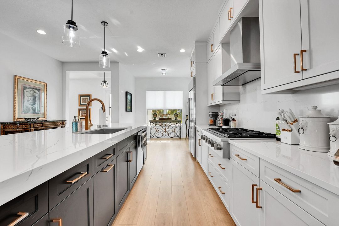 Active With Contract: $1,999,000 (4 beds, 4 baths, 3698 Square Feet)