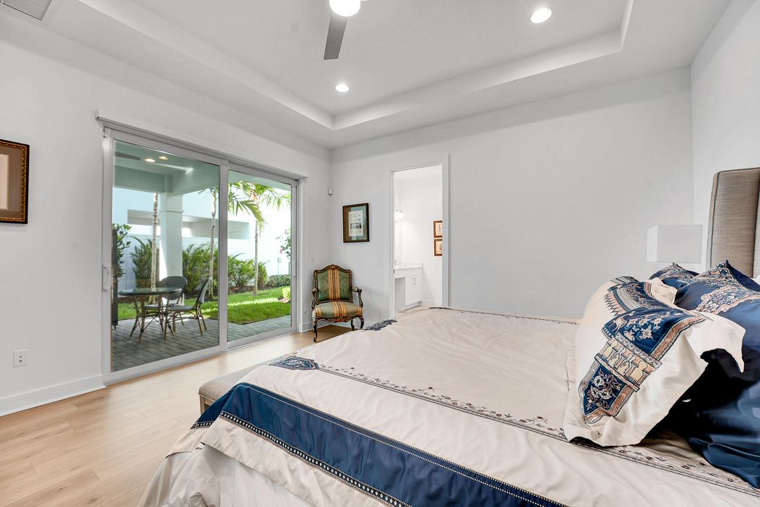 Active With Contract: $1,999,000 (4 beds, 4 baths, 3698 Square Feet)