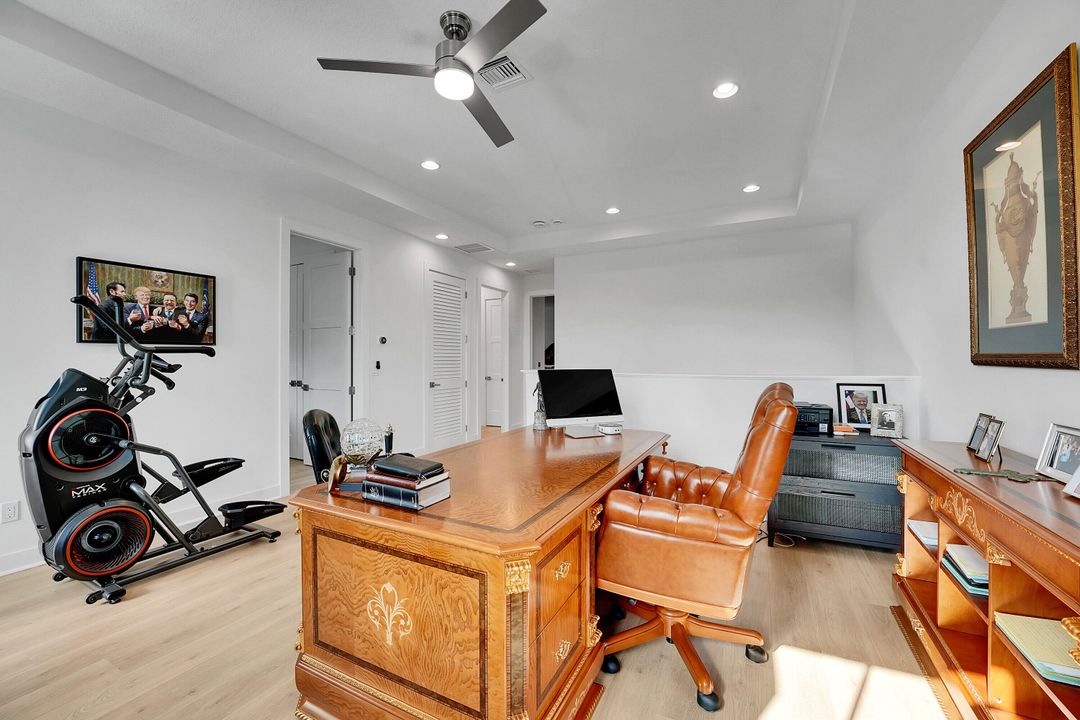 Active With Contract: $1,999,000 (4 beds, 4 baths, 3698 Square Feet)