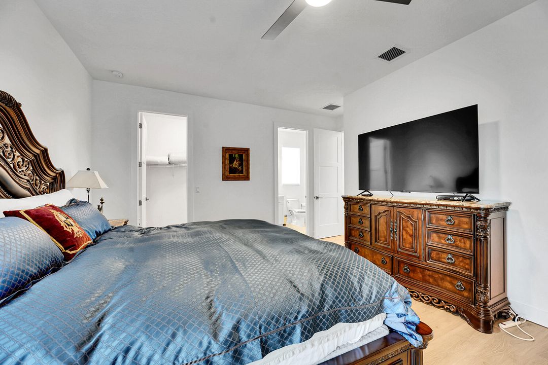 Active With Contract: $1,999,000 (4 beds, 4 baths, 3698 Square Feet)