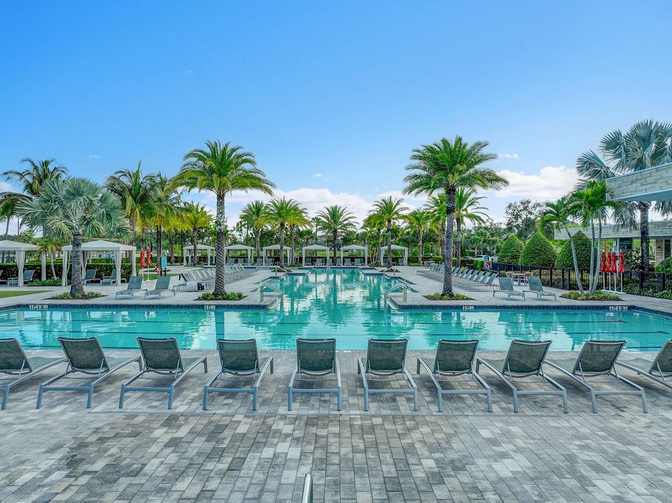 Active With Contract: $1,999,000 (4 beds, 4 baths, 3698 Square Feet)