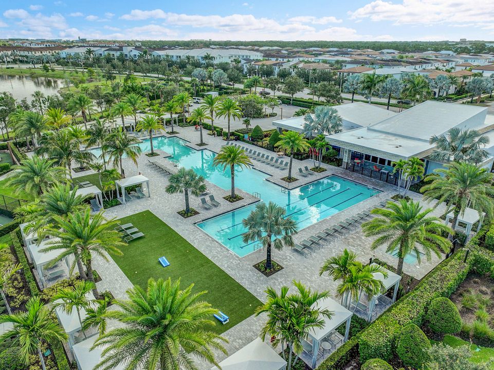 Active With Contract: $1,999,000 (4 beds, 4 baths, 3698 Square Feet)