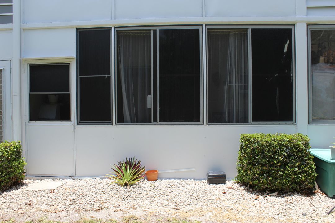 For Sale: $67,000 (1 beds, 1 baths, 570 Square Feet)