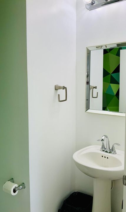 待售: $275,000 (3 贝兹, 2 浴室, 1685 平方英尺)