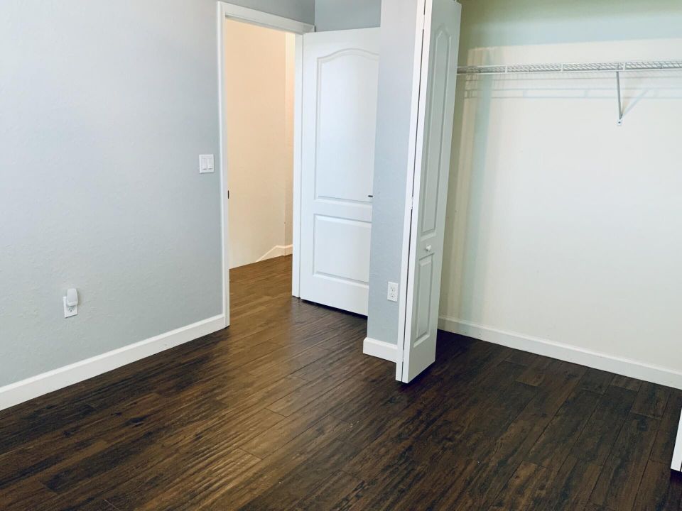 待售: $275,000 (3 贝兹, 2 浴室, 1685 平方英尺)