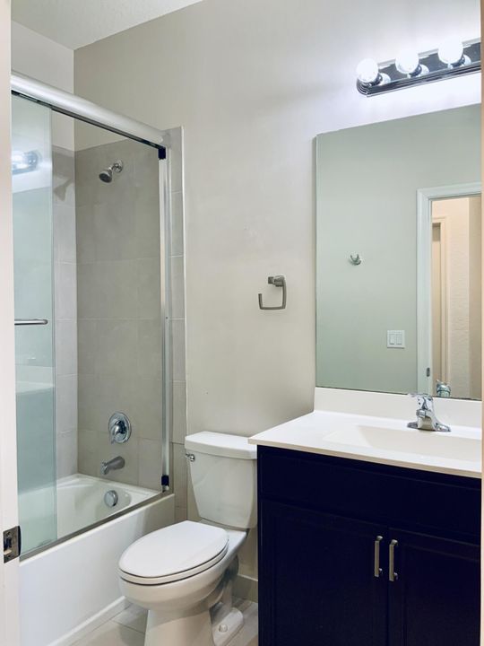 待售: $275,000 (3 贝兹, 2 浴室, 1685 平方英尺)