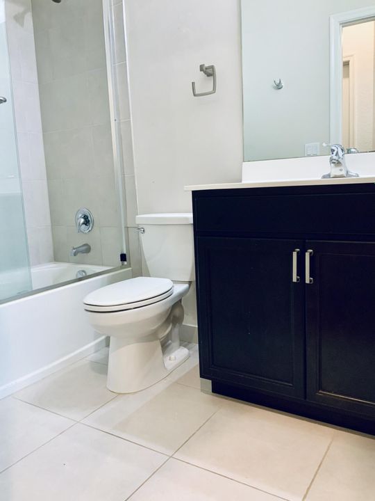 待售: $275,000 (3 贝兹, 2 浴室, 1685 平方英尺)