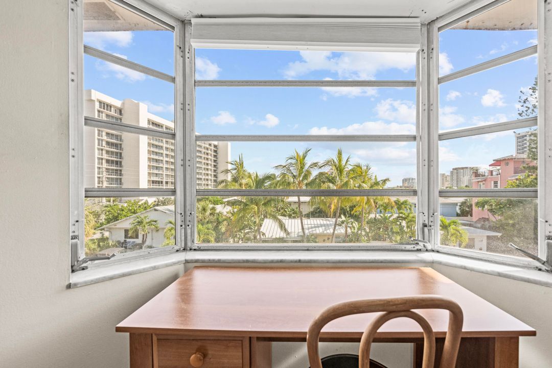 For Sale: $180,000 (2 beds, 2 baths, 840 Square Feet)