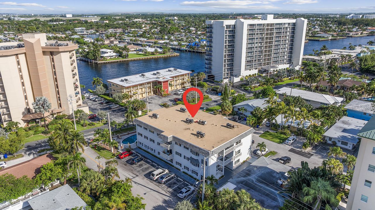 For Sale: $180,000 (2 beds, 2 baths, 840 Square Feet)