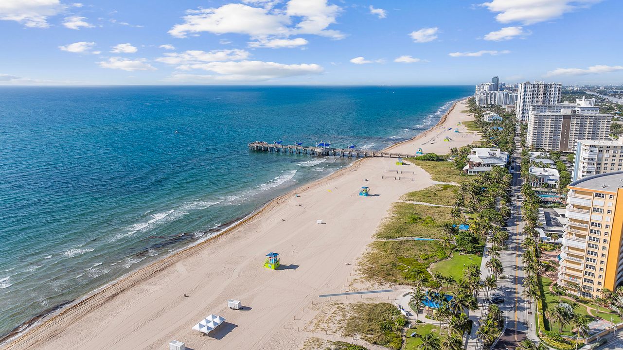 For Sale: $180,000 (2 beds, 2 baths, 840 Square Feet)