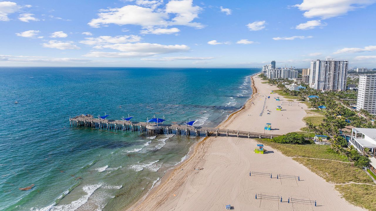 For Sale: $180,000 (2 beds, 2 baths, 840 Square Feet)