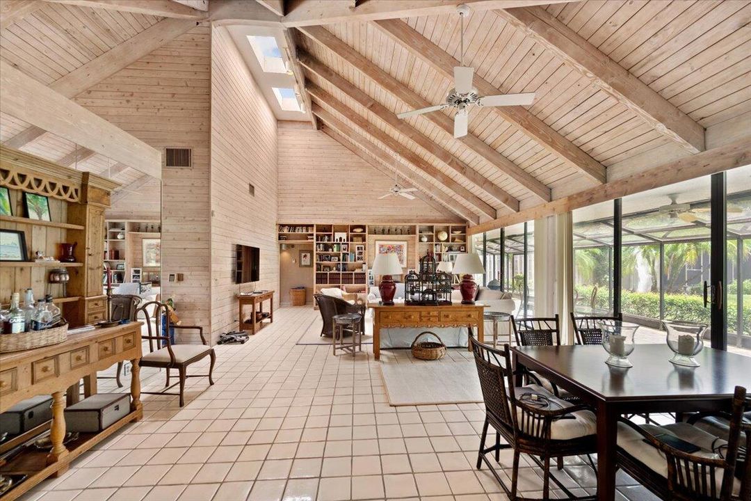 Active With Contract: $1,100,000 (3 beds, 3 baths, 2183 Square Feet)