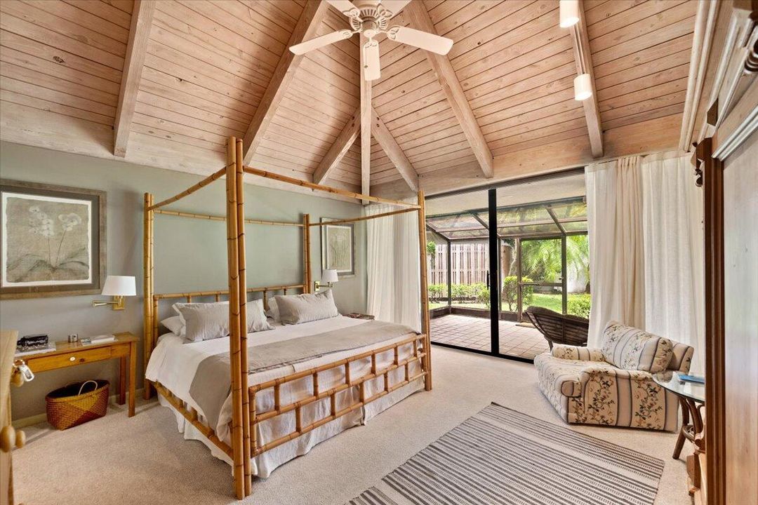 Active With Contract: $1,100,000 (3 beds, 3 baths, 2183 Square Feet)