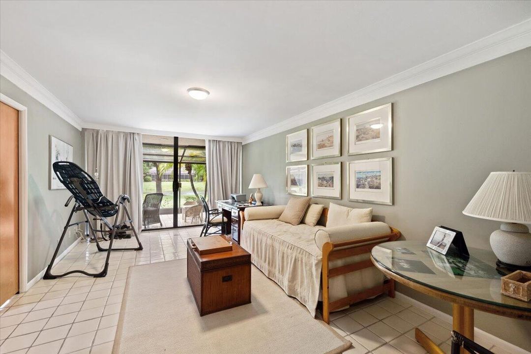 Active With Contract: $1,100,000 (3 beds, 3 baths, 2183 Square Feet)