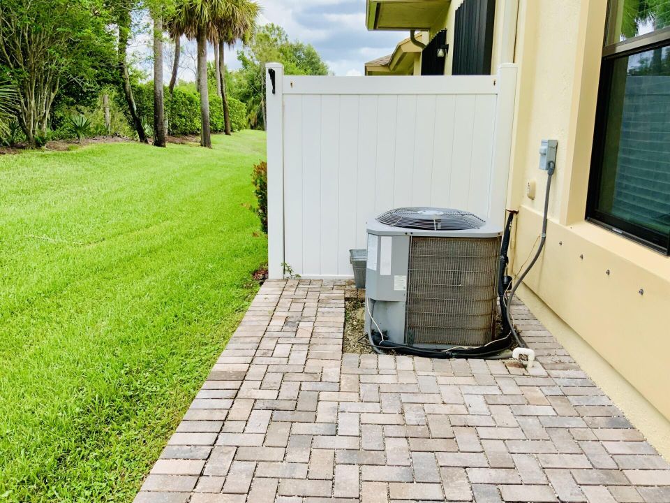 待售: $275,000 (3 贝兹, 2 浴室, 1685 平方英尺)