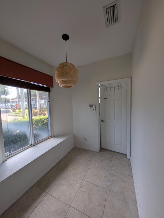 En Venta: $329,000 (3 camas, 2 baños, 1727 Pies cuadrados)