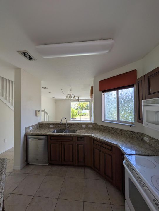 En Venta: $329,000 (3 camas, 2 baños, 1727 Pies cuadrados)