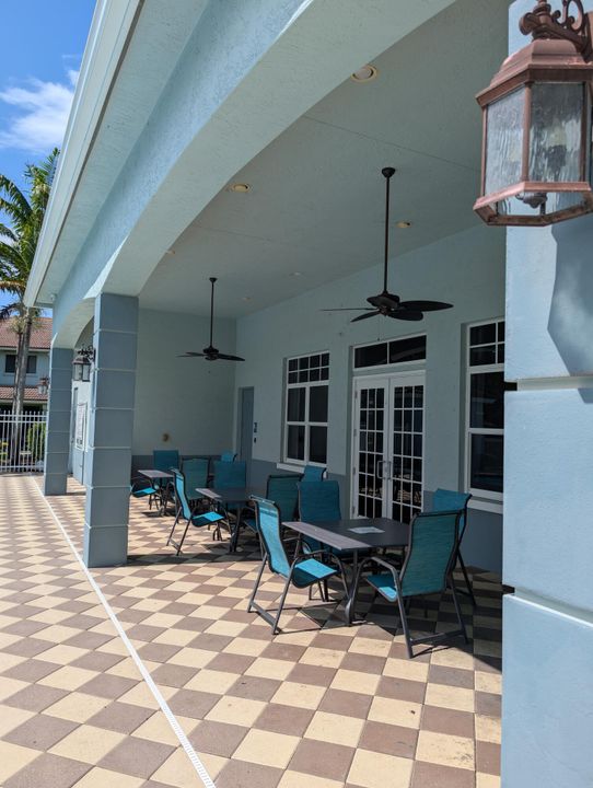 En Venta: $329,000 (3 camas, 2 baños, 1727 Pies cuadrados)