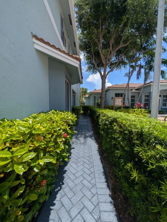 En Venta: $329,000 (3 camas, 2 baños, 1727 Pies cuadrados)