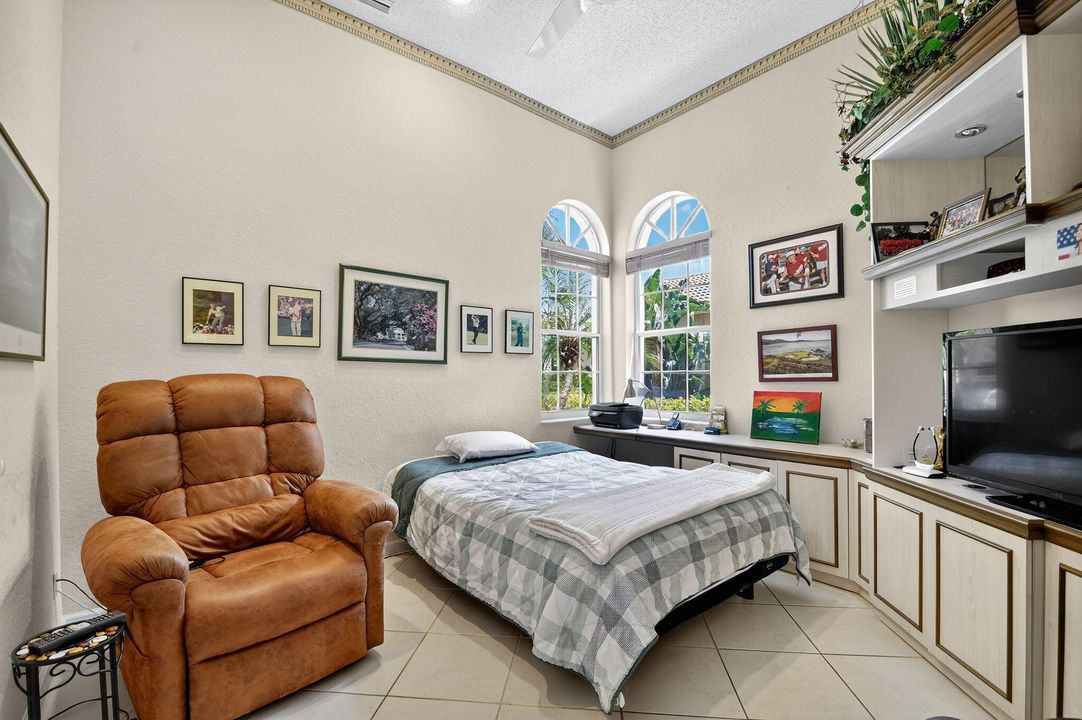 На продажу: $190,000 (3 спален, 2 ванн, 1748 Квадратных фут)