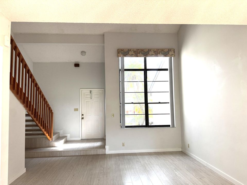 For Sale: $468,000 (3 beds, 2 baths, 1442 Square Feet)