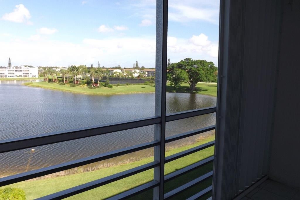 合同活跃: $2,700 (1 贝兹, 1 浴室, 738 平方英尺)