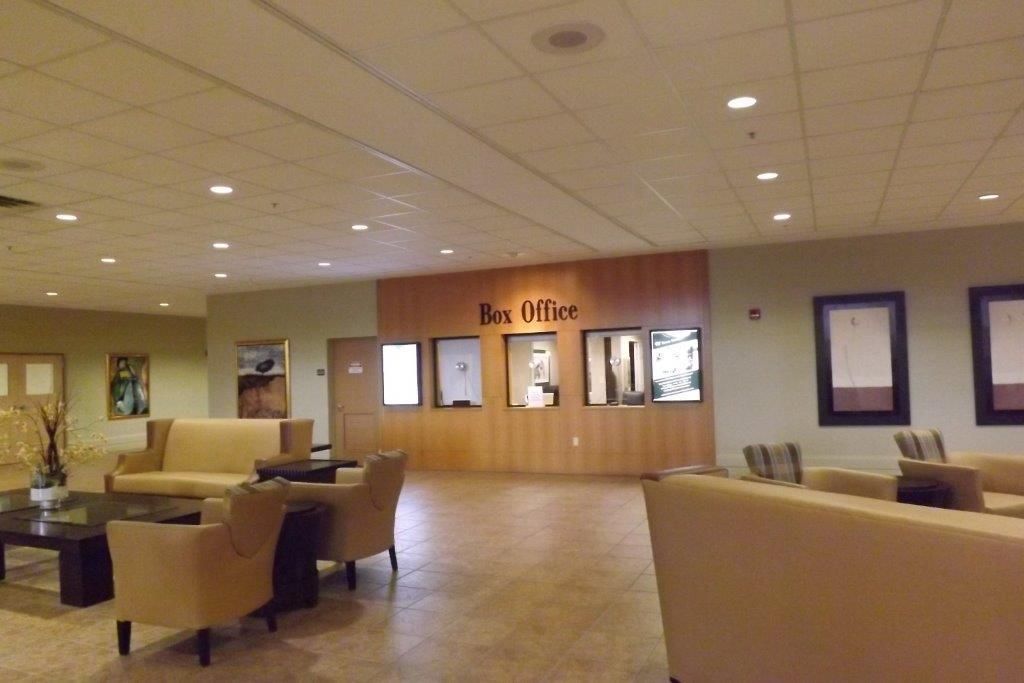 合同活跃: $2,700 (1 贝兹, 1 浴室, 738 平方英尺)