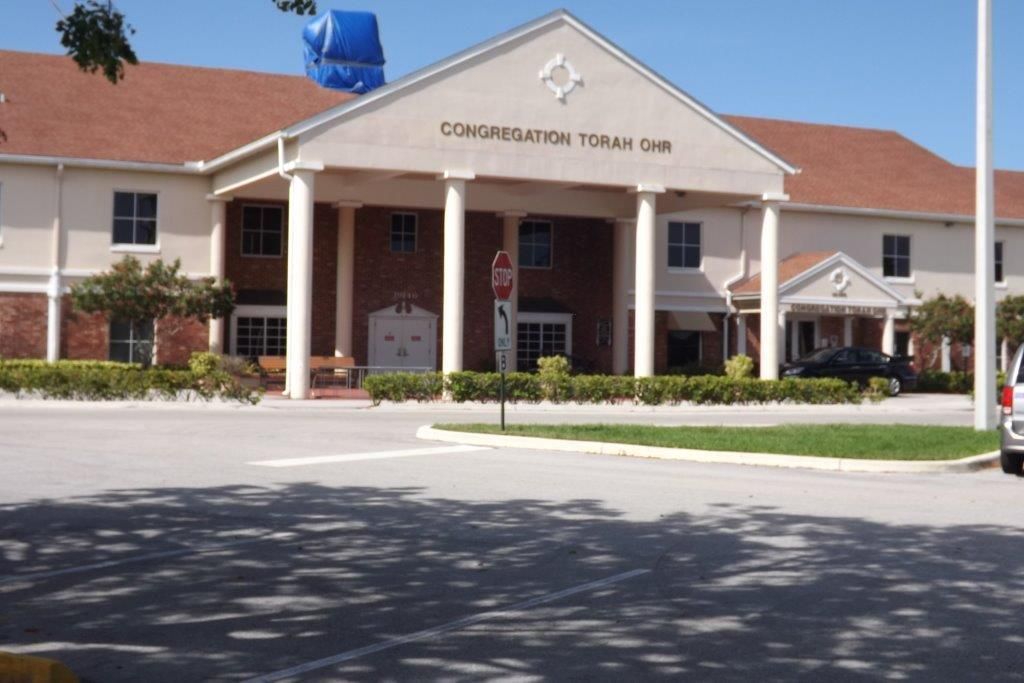 合同活跃: $2,700 (1 贝兹, 1 浴室, 738 平方英尺)