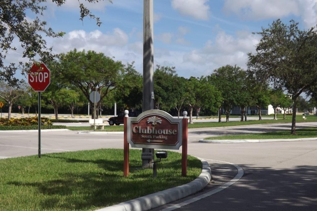 合同活跃: $2,700 (1 贝兹, 1 浴室, 738 平方英尺)