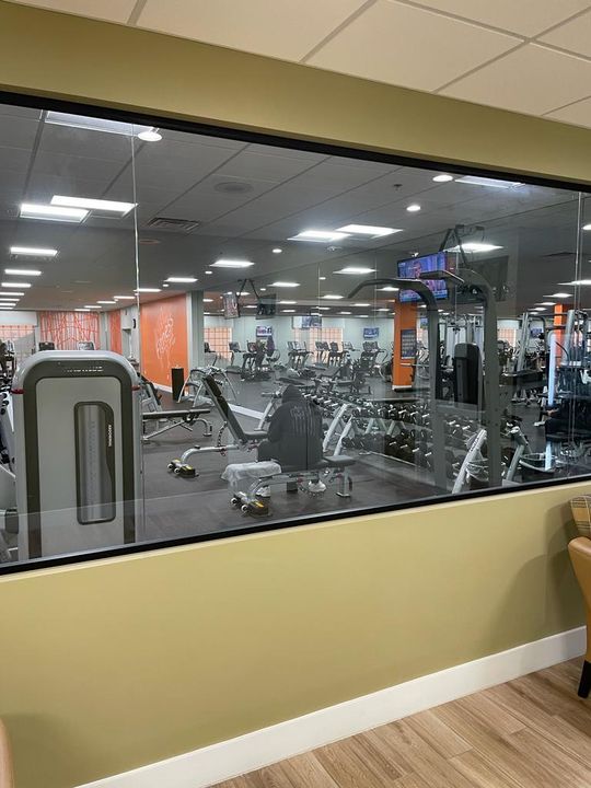 合同活跃: $2,700 (1 贝兹, 1 浴室, 738 平方英尺)