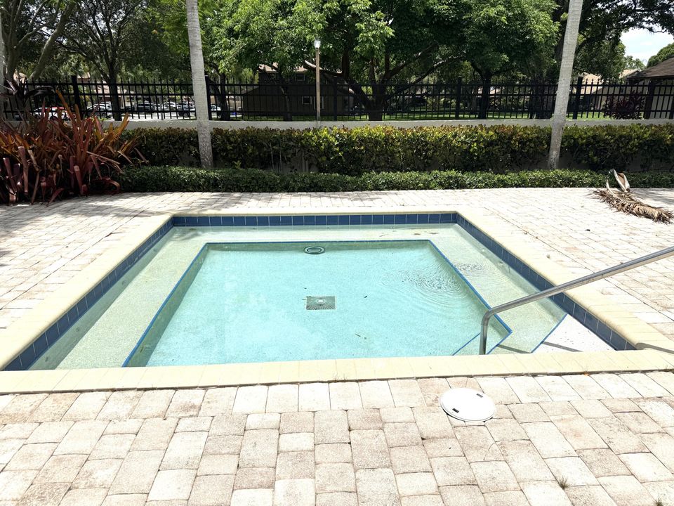 For Sale: $468,000 (3 beds, 2 baths, 1442 Square Feet)