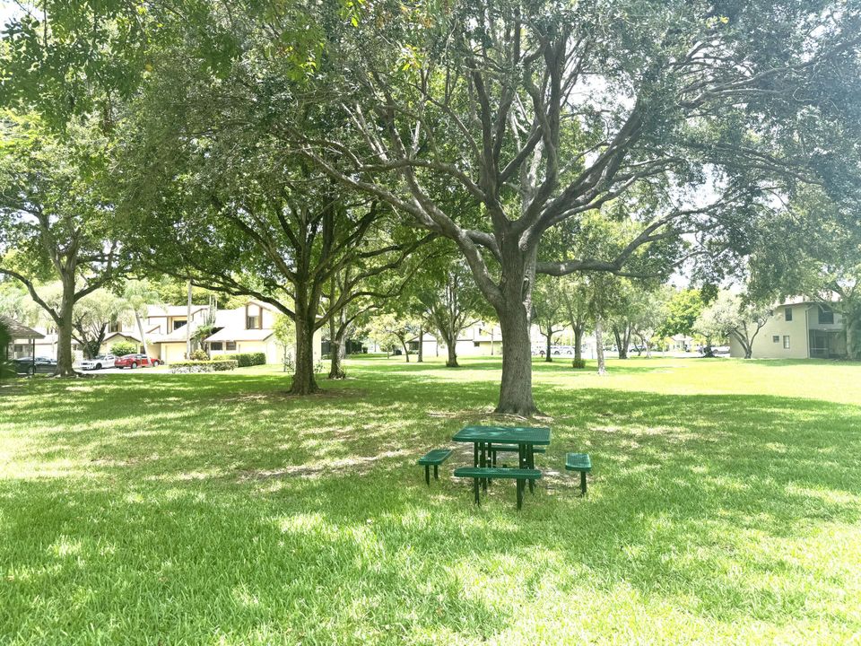 For Sale: $468,000 (3 beds, 2 baths, 1442 Square Feet)