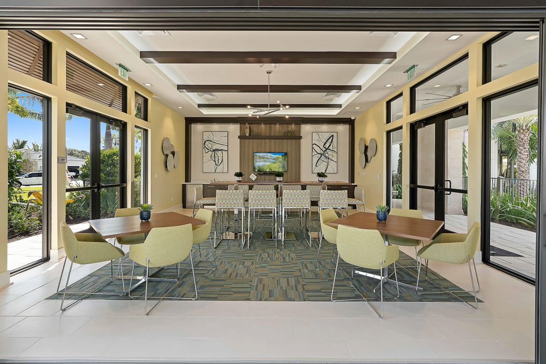 Active With Contract: $2,150,000 (4 beds, 5 baths, 3592 Square Feet)