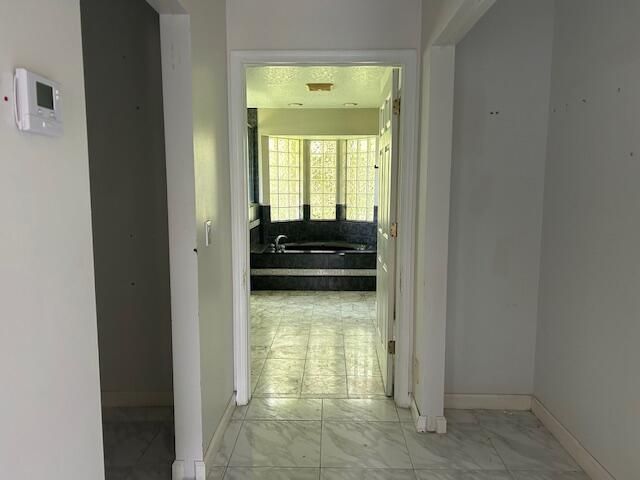 Под контрактом: $997,500 (3 спален, 3 ванн, 2796 Квадратных фут)