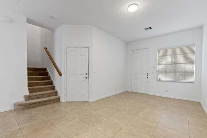 For Rent: $2,800 (3 beds, 2 baths, 1754 Square Feet)