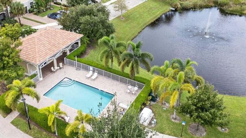 For Rent: $2,800 (3 beds, 2 baths, 1754 Square Feet)