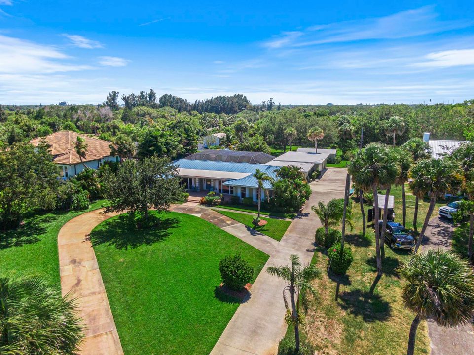 Под контрактом: $1,500,000 (4 спален, 5 ванн, 3534 Квадратных фут)