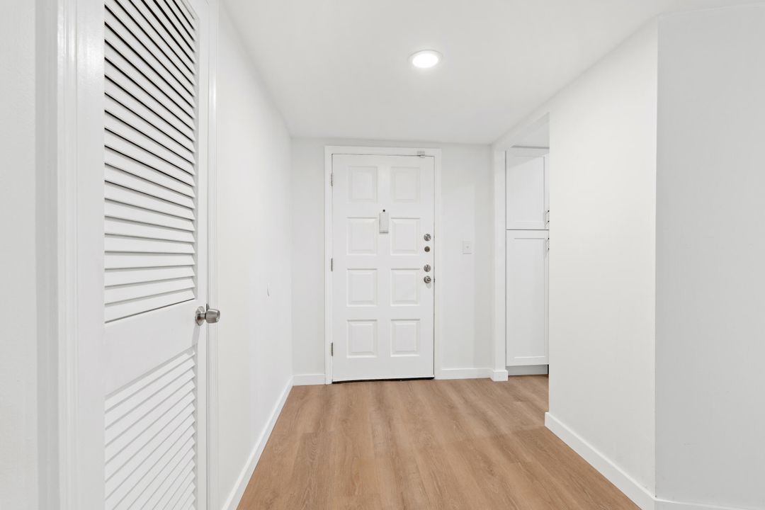 Под контрактом: $299,999 (2 спален, 2 ванн, 1537 Квадратных фут)